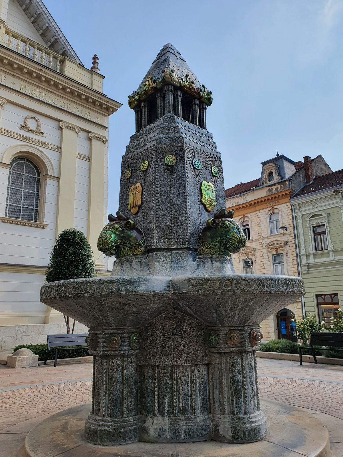 Pécs - Brunnen an der Saint Sebastian's Church